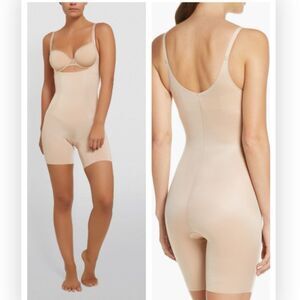 SPANX Thinstincts 2.0 bodysuit Medium NWT $88 Champagne Beige
